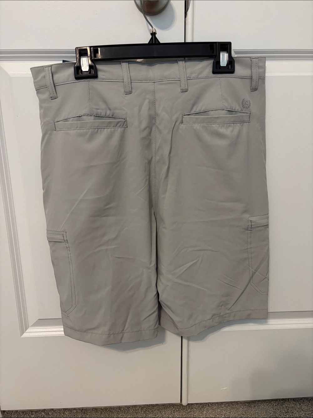 Chaps Men's Light Grey Cargo Shorts - Neutral Grey - Picture 2 of 2
